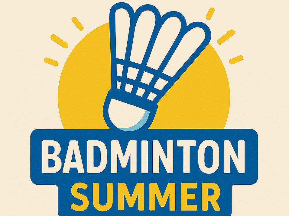 Grafik mit einem Badminton-Shuttlecock vor einer gelben Sonne und dem Text „BADMINTON SUMMER“ in blauer Schrift.